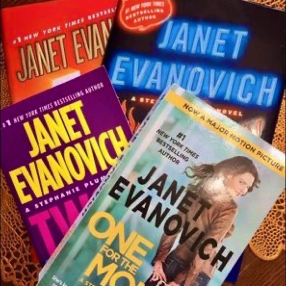 Lot of 4 Janet Evanovich Books.